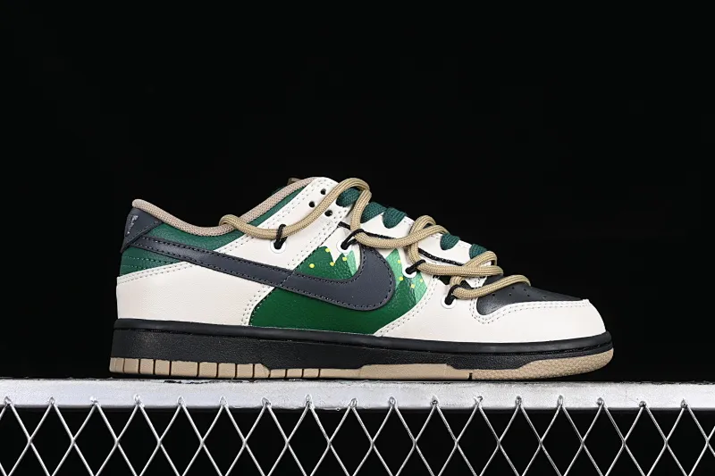 All Categories Nk SB Dunk Series Nk SB Dunk Low Low-top Sneakers Nk Dunk Low Panda Prank-Christmas Jungle Elk Brown Green SB Strappy Low-top Casual Sneakers DJ6188-200